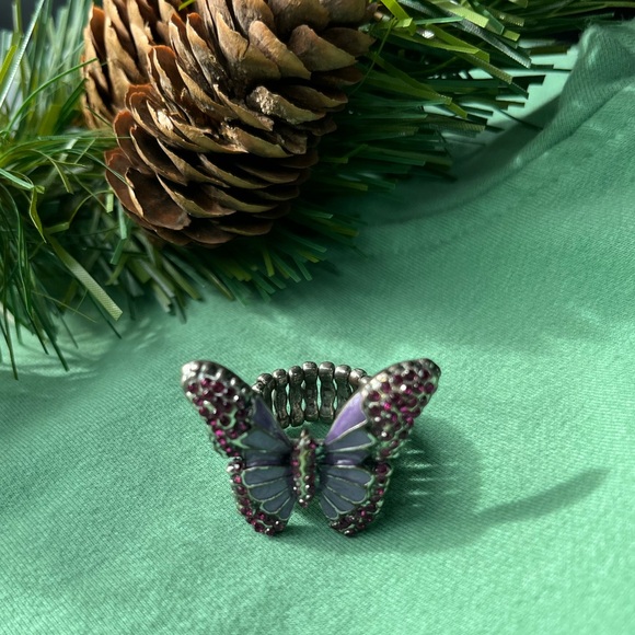 Vintage Purple Enamel Butterfly Stretch Ring • Antiqued Silver Tone - Picture 4 of 4